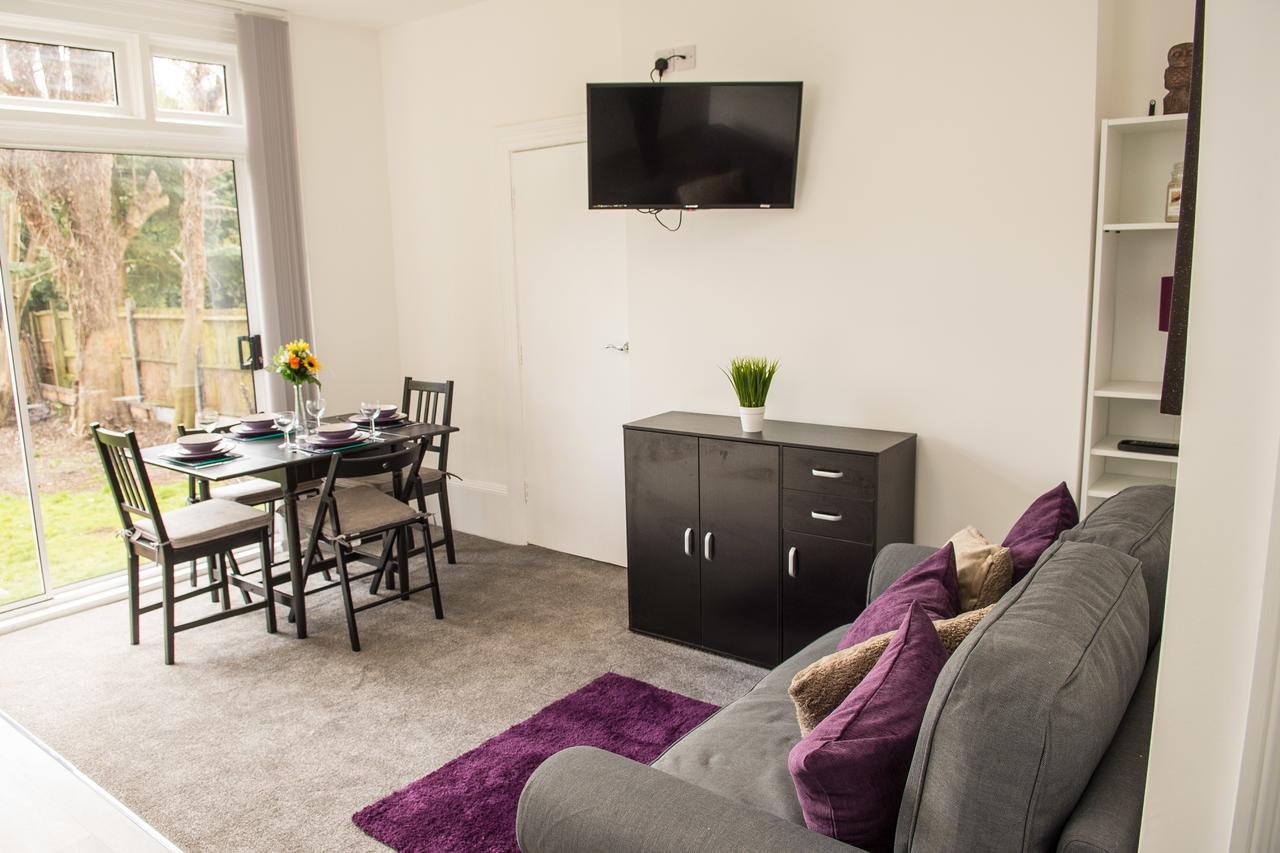 Moseley Mews Village Suites - Purple Бирмингем Экстерьер фото